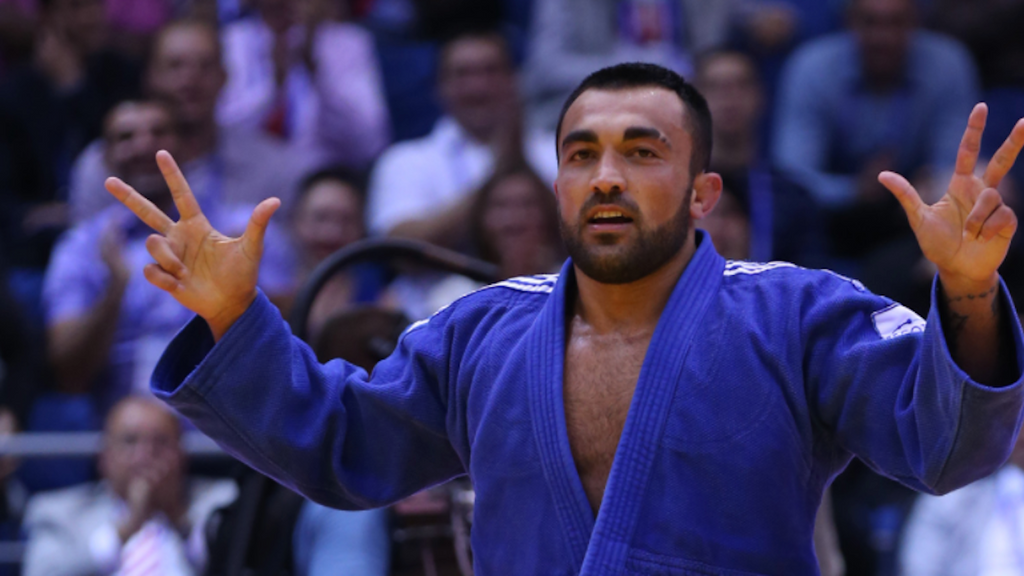 Take Our Ilias Iliadis Trivia Quiz and You Could Win His New EBook